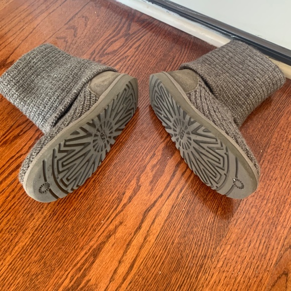 GUC UGG carly grey knit boots - Picture 4 of 6